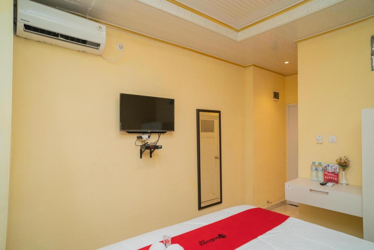 RedDoorz Plus Syariah near Pasar Turi Surabaya Luaran gambar