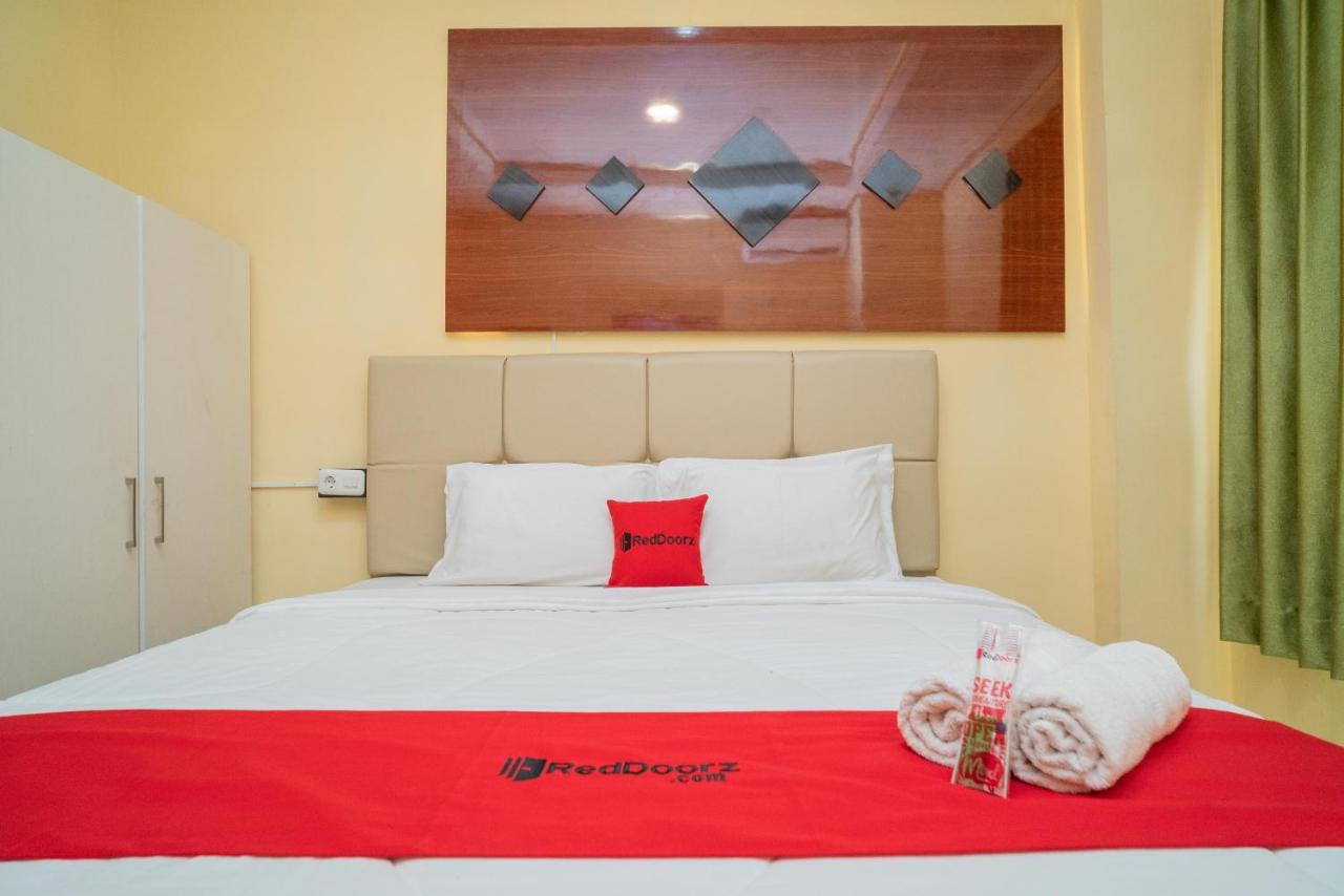 RedDoorz Plus Syariah near Pasar Turi Surabaya Luaran gambar