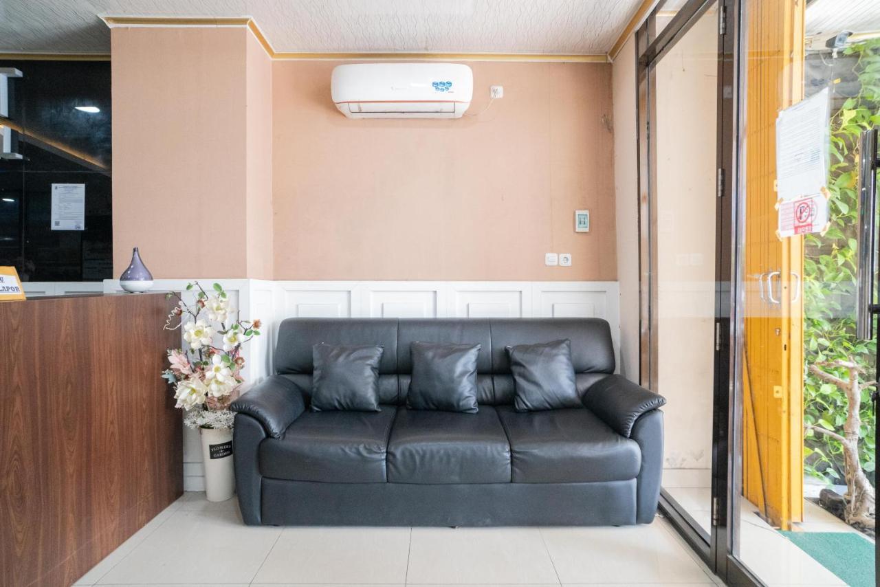 RedDoorz Plus Syariah near Pasar Turi Surabaya Luaran gambar