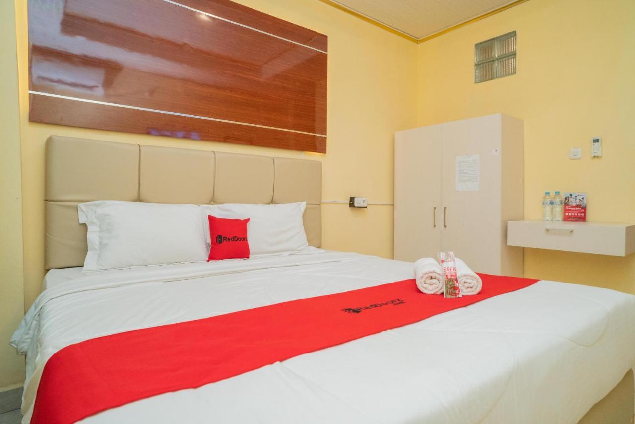 RedDoorz Plus Syariah near Pasar Turi Surabaya Luaran gambar
