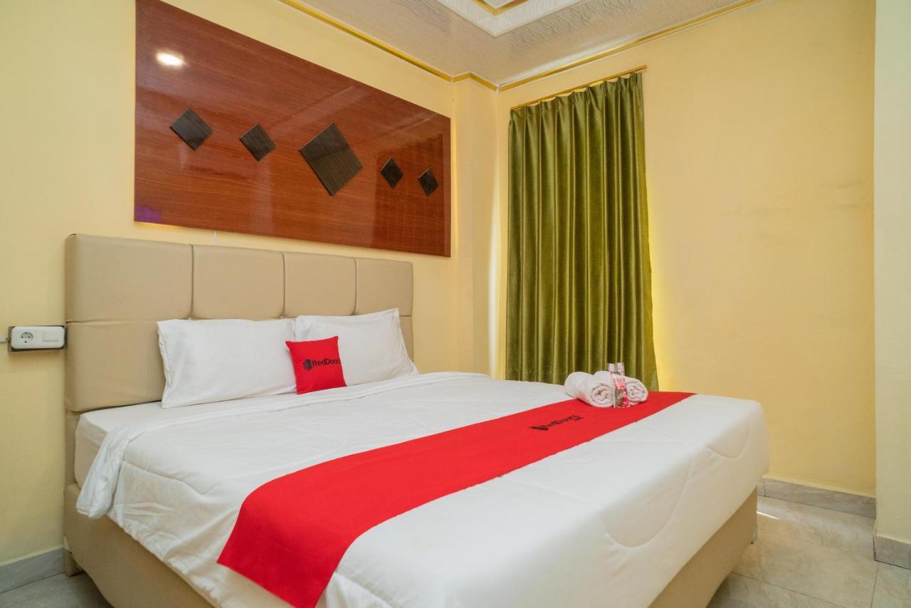 RedDoorz Plus Syariah near Pasar Turi Surabaya Luaran gambar