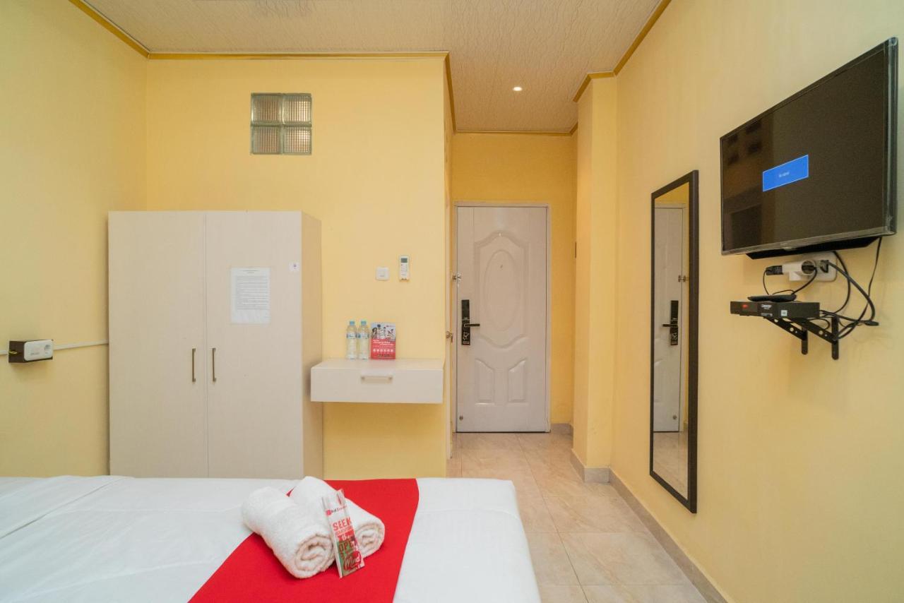 RedDoorz Plus Syariah near Pasar Turi Surabaya Luaran gambar